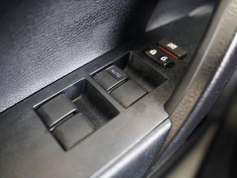 Used 2015 Toyota Corolla L FWD image 26