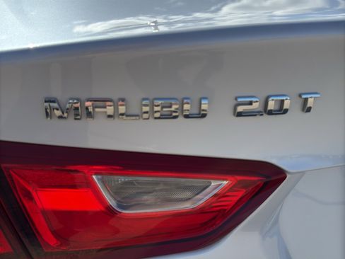 Used 2018 Chevrolet Malibu Premier w/ Premier Sun and Wheel Package image 10