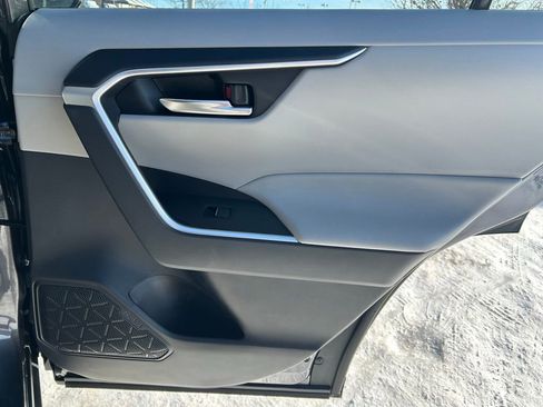 Used 2025 Toyota RAV4 XLE image 25