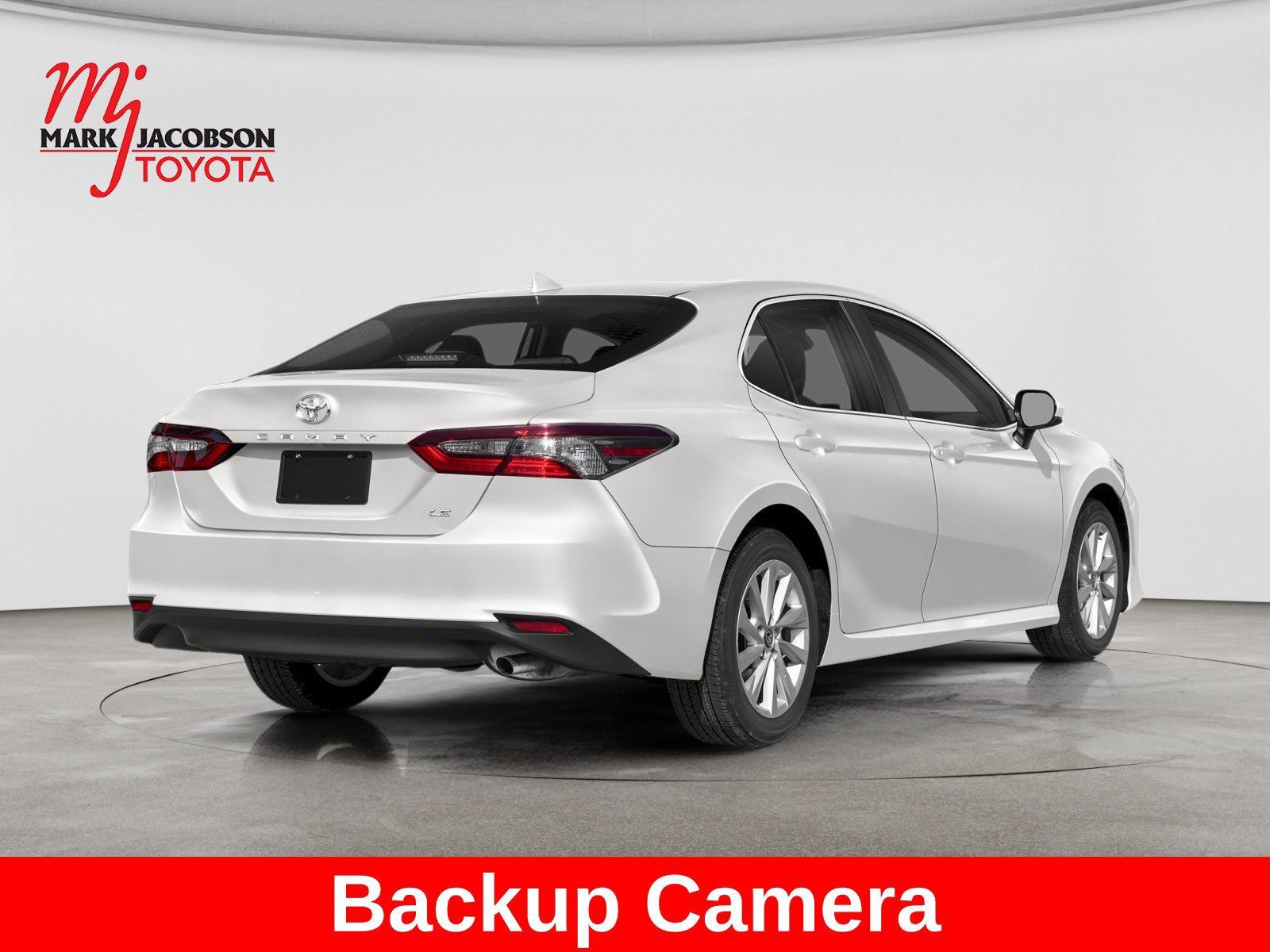 Used 2022 Toyota Camry LE FWD image 2