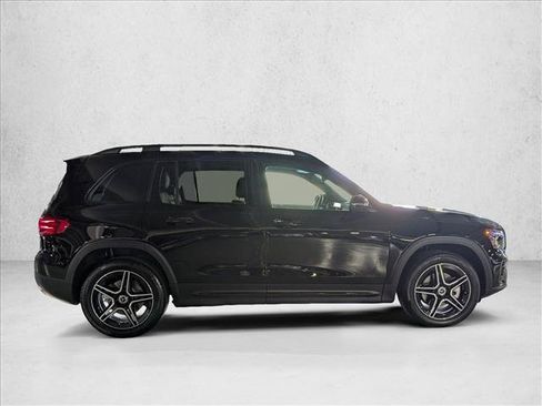 Used 2026 Mercedes-Benz GLB 250 image 7