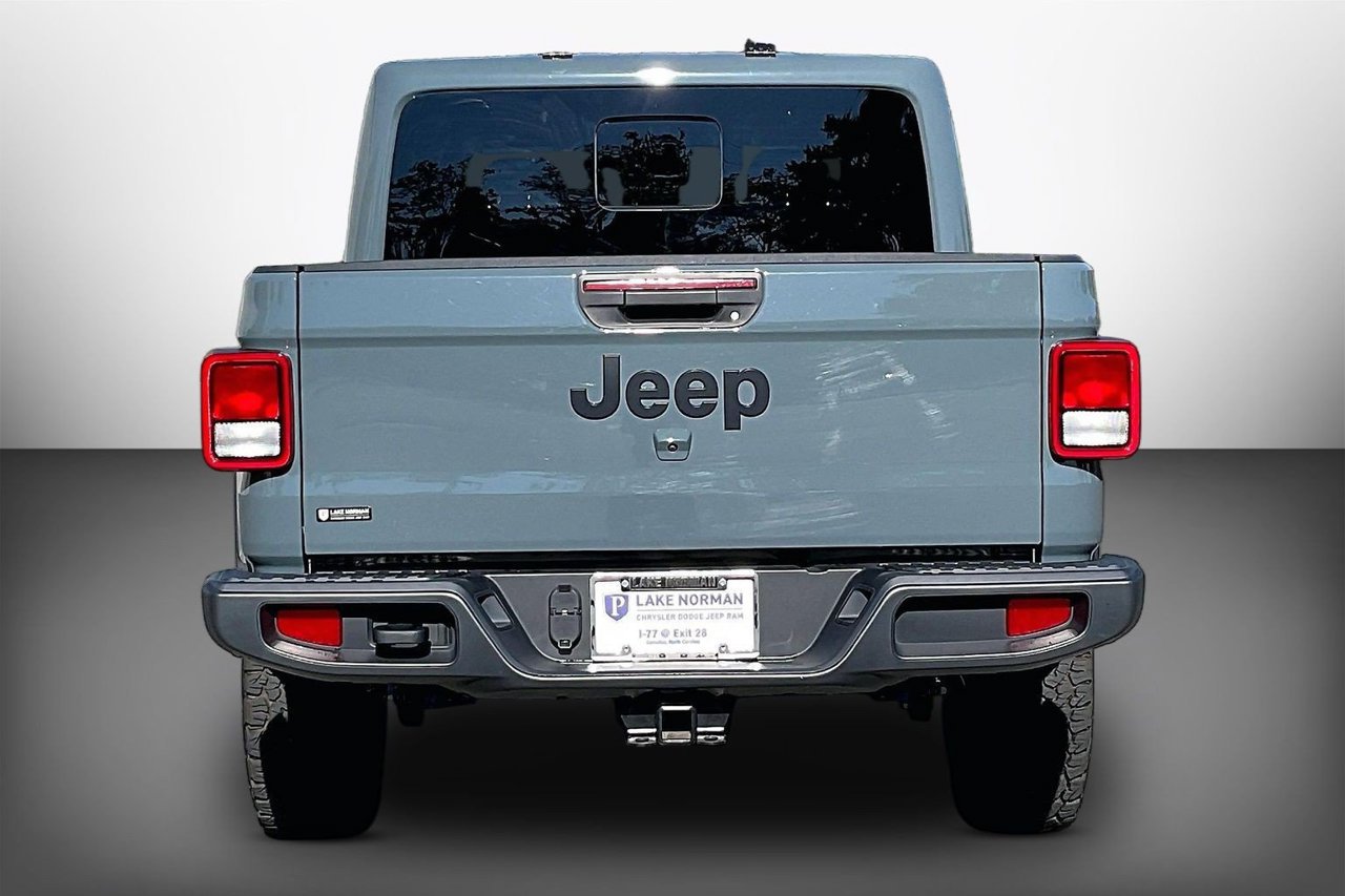 Certified 2024 Jeep Gladiator Sport w/ Premium Package AWD/4WD image 7