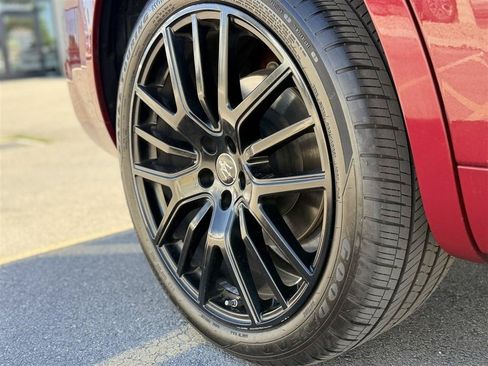Used 2020 Maserati Levante GranSport AWD/4WD image 10