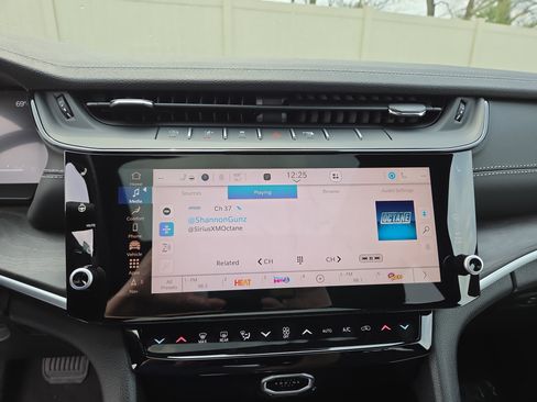 New 2026 Jeep Grand Cherokee L Limited AWD/4WD image 6