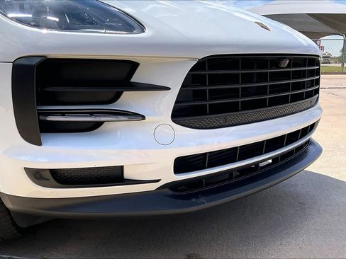 Used 2021 Porsche Macan AWD/4WD image 28