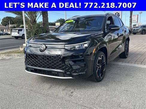 Certified 2026 Volkswagen Tiguan SEL R-Line image 2