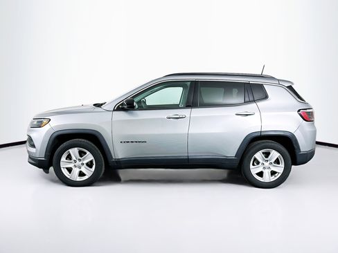 Used 2022 Jeep Compass Latitude image 4