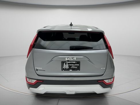 Used 2025 Kia Niro LX FWD image 7