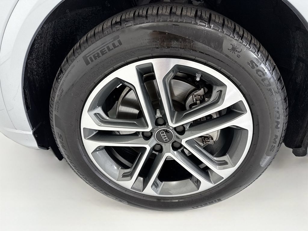 Used 2025 Audi Q5 Prestige AWD/4WD image 29