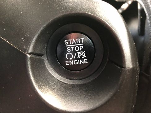 Used 2019 Jeep Compass Limited AWD/4WD image 31