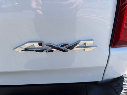 Used 2025 RAM 1500 Laramie w/ Advanced Safety Group II AWD/4WD image 25