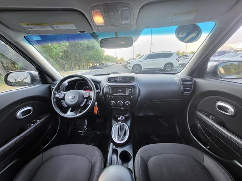Used 2018 Kia Soul FWD image 15