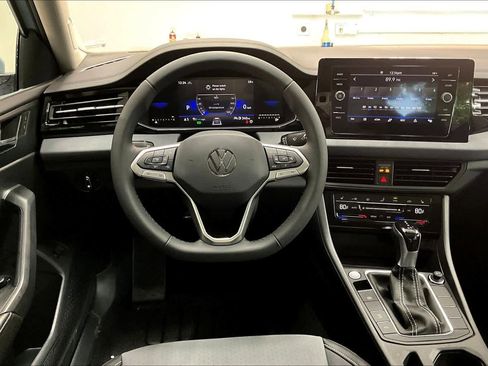 New 2026 Volkswagen Jetta SE image 15