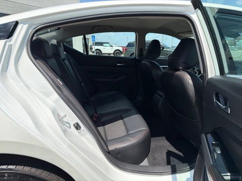 Used 2024 Nissan Altima 2.5 SR AWD/4WD image 18