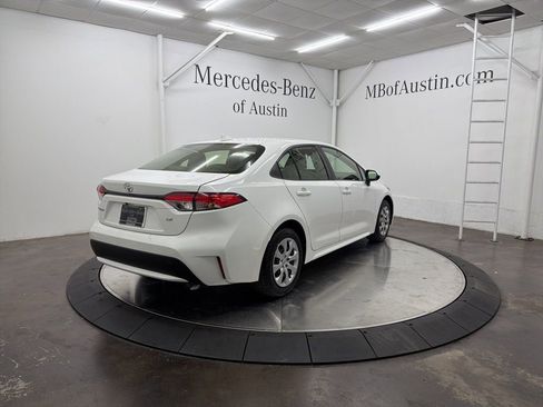 Used 2020 Toyota Corolla LE image 7