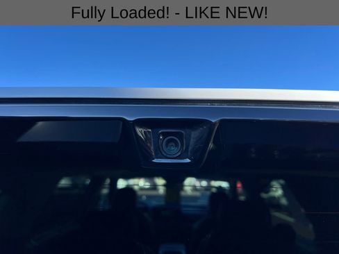 Used 2025 Kia Carnival SX Prestige image 10