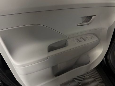 Used 2025 Hyundai Kona SEL image 25