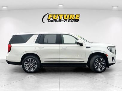 Used 2022 GMC Yukon SLT w/ SLT Premium Package
