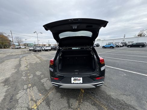 Used 2023 Buick Encore GX Preferred w/ Cold Weather Comfort Package image 27