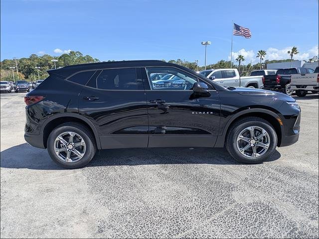 New 2026 Chevrolet Blazer LT w/ Convenience Package FWD image 4