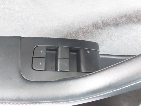 Used 2023 Tesla Model Y Long Range image 30