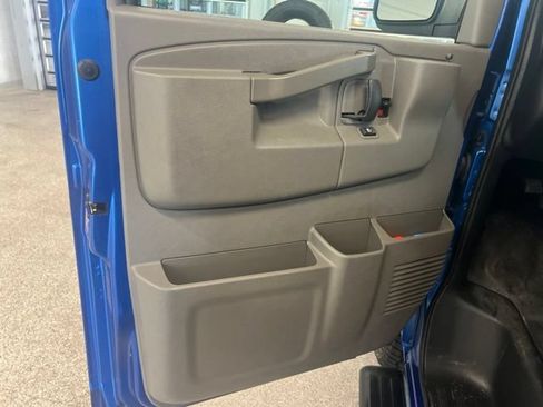Used 2019 Chevrolet Express 2500 w/ Communications Package RWD image 19
