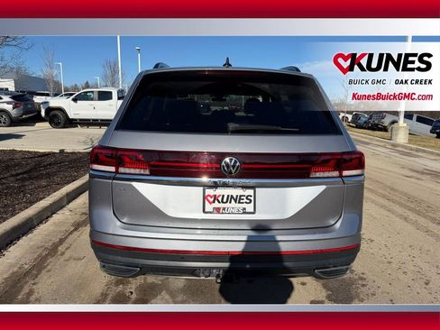 Used 2024 Volkswagen Atlas SE image 7