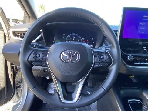 Certified 2025 Toyota Corolla SE image 23