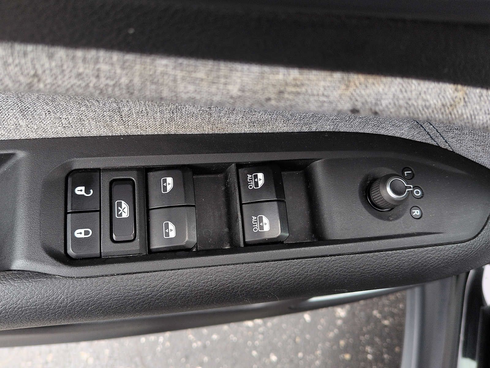 Used 2023 Jeep Compass Latitude w/ Convenience Group AWD/4WD image 13