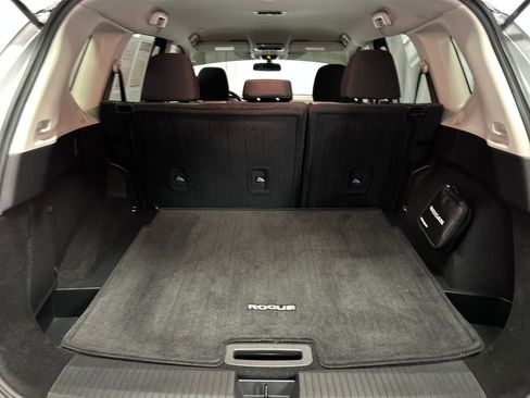 Used 2023 Nissan Rogue SV image 22