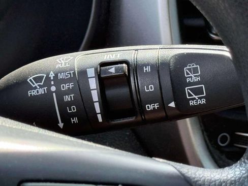 Used 2018 Kia Sorento FWD image 22