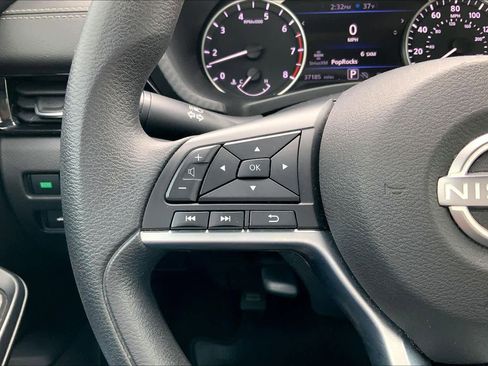 Used 2024 Nissan Sentra SV w/ Trunk Package image 23