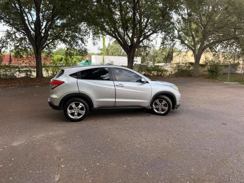 Used 2016 Honda HR-V LX image 4