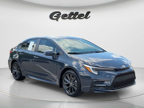 Certified 2026 Toyota Corolla SE FWD image 3