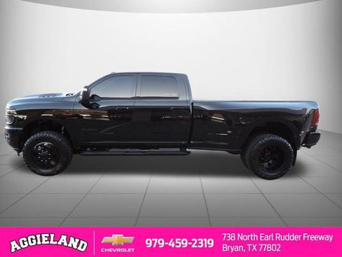 Used 2025 RAM 3500 Laramie image 7