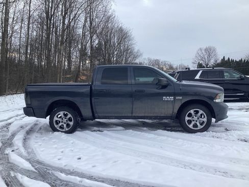 Used 2015 RAM 1500 Express image 8
