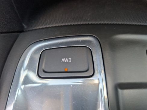 Used 2023 Chevrolet Equinox LT AWD/4WD image 26