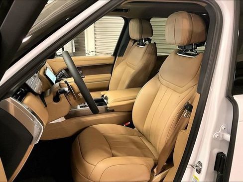New 2026 Land Rover Range Rover Long Wheelbase SE image 8