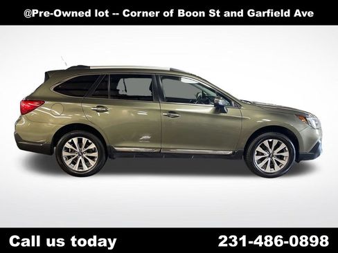 Used 2019 Subaru Outback 2.5i Touring AWD/4WD image 6