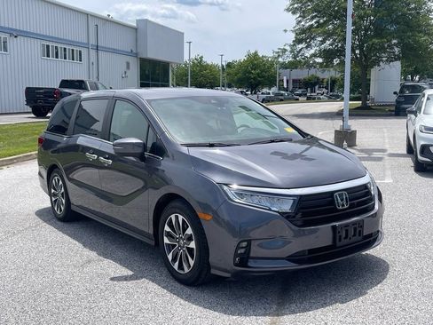 Used 2023 Honda Odyssey EX-L image 3