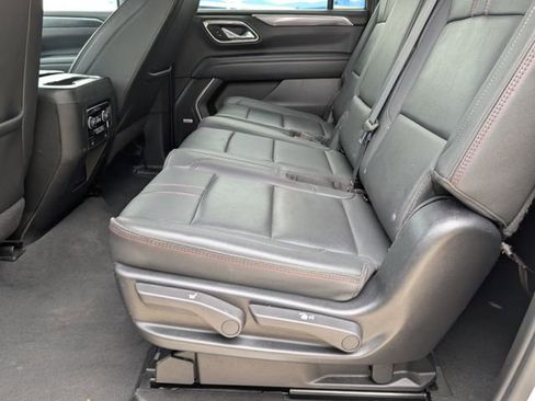 Used 2024 Chevrolet Suburban RST RWD image 22