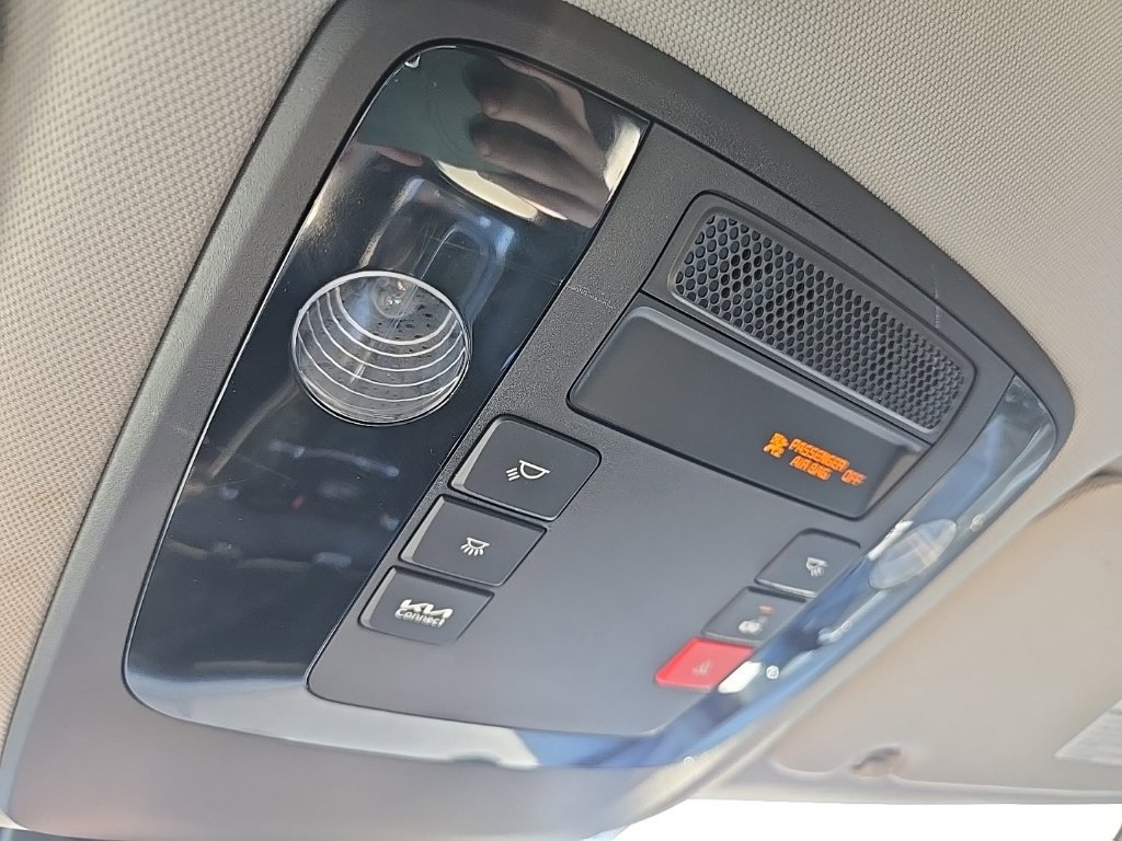 Certified 2024 Kia Carnival EX FWD image 27