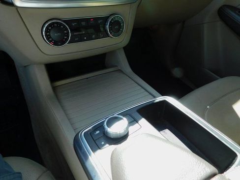Used 2015 Mercedes-Benz ML 350 4MATIC image 16