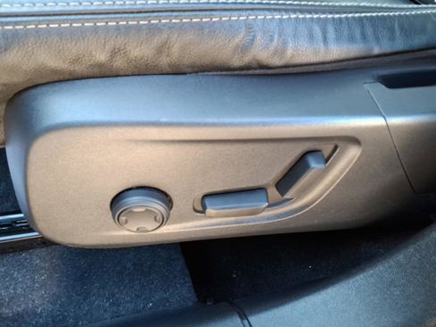 Certified 2023 Volvo XC40 B5 Plus w/ Driver Assist Package image 17