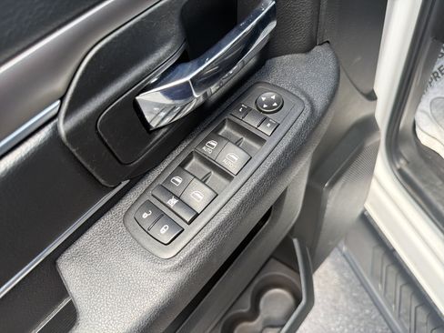 Used 2024 RAM 1500 Warlock AWD/4WD image 16