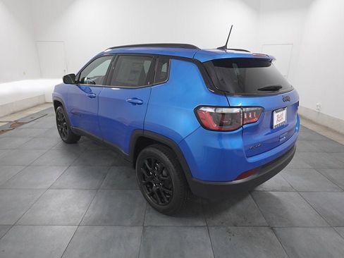 New 2026 Jeep Compass Latitude image 3