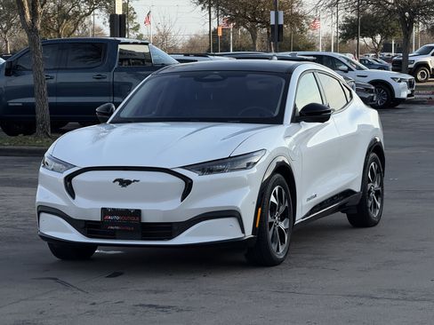 Used 2021 Ford Mustang Mach-E Premium image 5