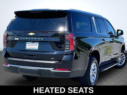 Used 2025 Chevrolet Suburban LT AWD/4WD image 7