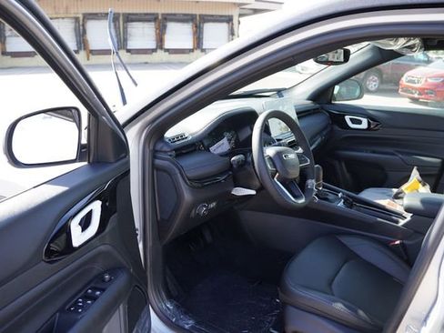 New 2026 Jeep Compass Limited image 10