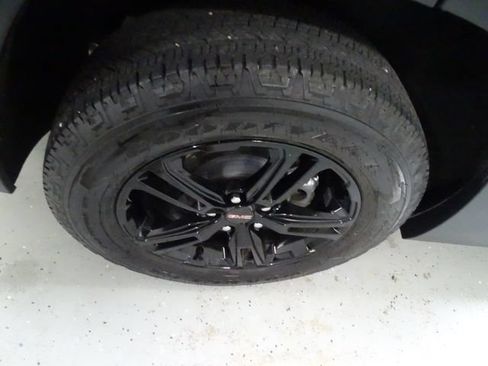 Certified 2023 GMC Terrain AT4 w/ Infotainment Package II AWD/4WD image 30